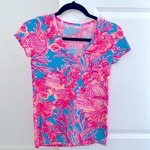 NWOT Lilly Pulitzer Michele V-Neck Tee